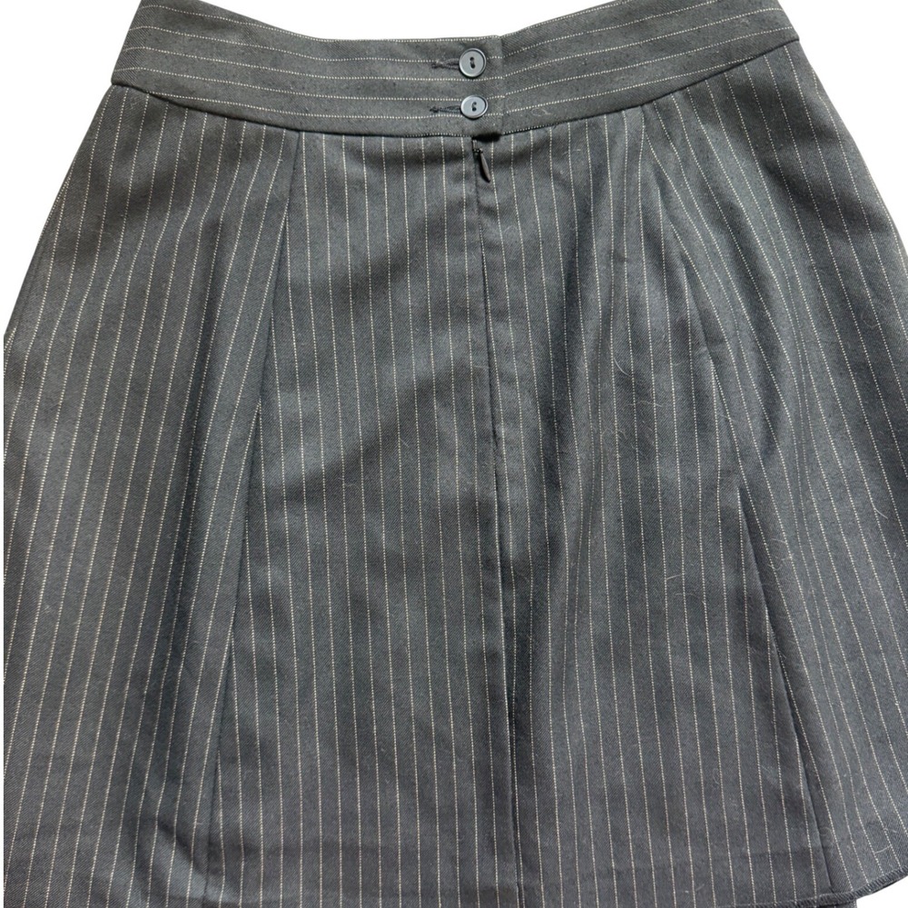 Nanette Lepore Pinstripe Pleated Mini Skirt Grey Size 4 Made in NYC Tailored - Picture 6 of 9